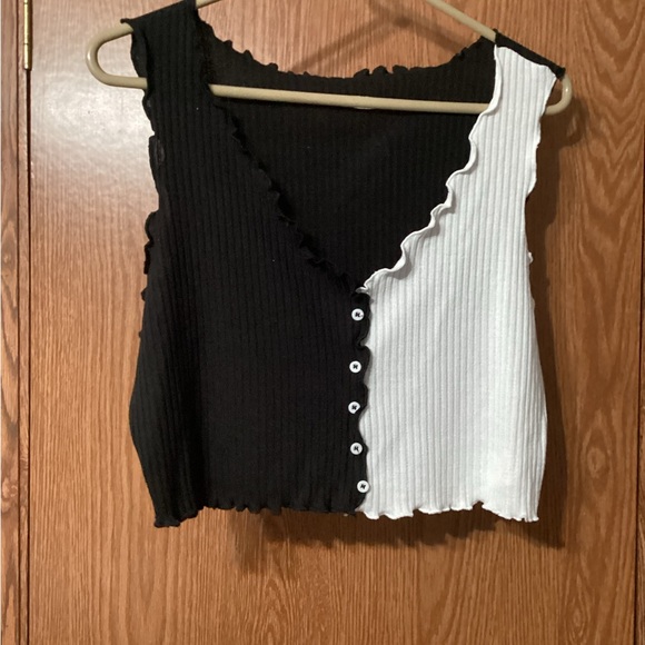 Cropped, Short SHEIN Blouses. - Picture 11 of 12
